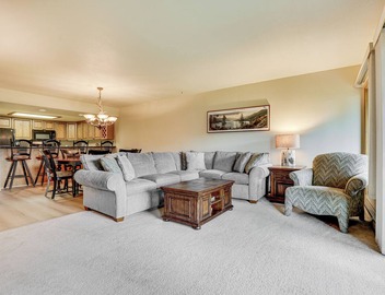 Steps to Shadow Mountain Lake: Grand Lake Condo 5
