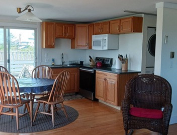 Stone's Throw From the Ocean 2BR 1 Bath 4