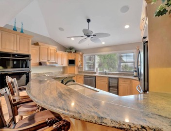 Stones Throw Beachfront Premier Suite 4 Views 3