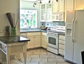 STRANDS BEACH & GARDEN RETREAT; California Riviera 2