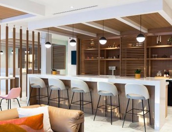 Strata Hotel 5