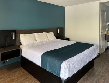 Studio 6 Suites Gardena, CA 2