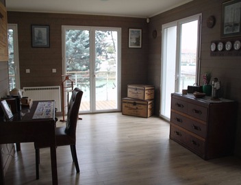 Studio Apartment "Indépendant" with Private Terrace, Private Heated Pool & Wi-Fi 4
