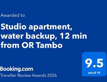 Studio apartment, water backup, 12 min from OR Tambo 2