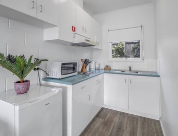 Studio Apt, Essential Comfort, CBD, Mibnb 3