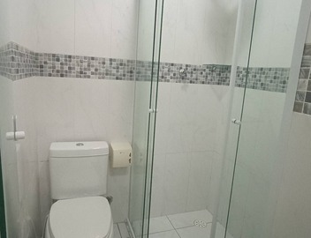 Studio space (up to 2 people) in an upscale and safe neighborhood! 4