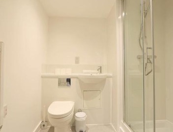 Studio Flat Close to Queen Square - Flat 3A 4