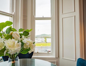 Studio with Scenic Marina Views - Sleeps 3 2