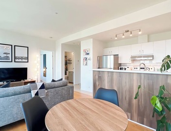 Stunning 1-Bedroom Condo in the Heart of Vancouver 2