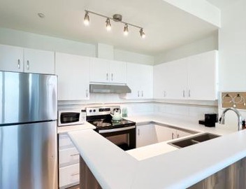 Stunning 1-Bedroom Condo in the Heart of Vancouver 3