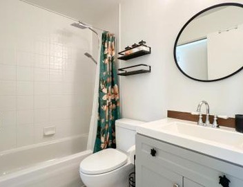 Stunning 1-Bedroom Condo in the Heart of Vancouver 5