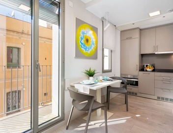 Stunning 2-Bedroom Apartment with Sea View in Barceloneta 5