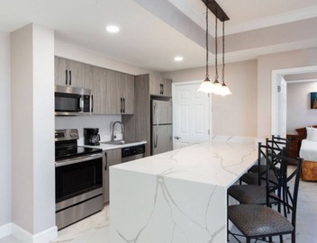 STUNNING 2Bedroom condo at the PALACE RESORT near UNIVERSAL 4
