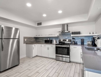 Stunning 2BR Suite, Just Steps to the Beach 4