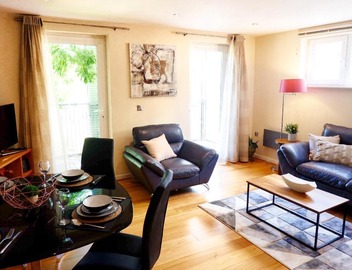 Stunning Apartment close to Cambridge Station with FREE Parking! 5