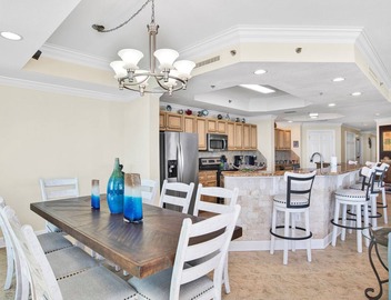 Stunning Beachfront Corner 3BR @ Phoenix IX Sleeps 10 Panoramic Views & Pools 4