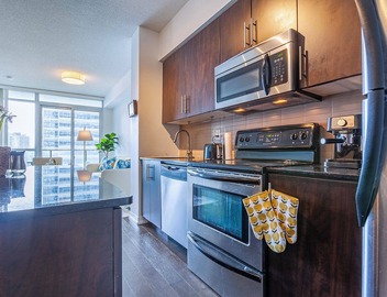 Stunning Bright Condo - MTCC/Jays/CN Tower 3