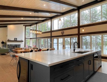 Stunning inside and out! Words don’t do it justice! Experience it for yourself! 4