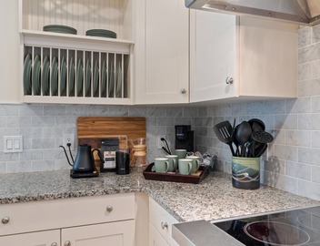 Stunning Marsh Views, Close to Sandy Neck & Fire Pit 5