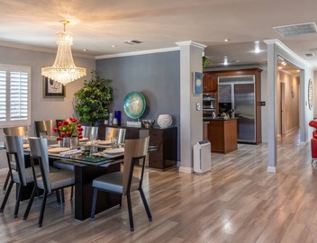 Stunning, Pvt Lux Home-Modern Vibe-King Bed, Jacuzzi, Fire Pit, BBQ, Much More! 4