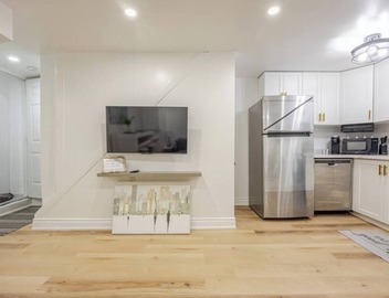 STUNNING & SPACIOUS 1 BEDROOM OASIS 5
