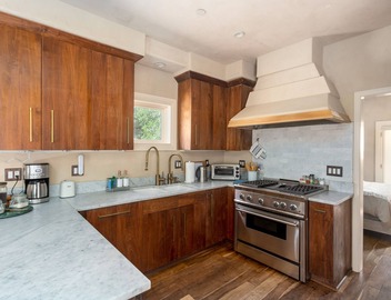 Stunning Tuscan style Home w/breathtaking view, near the ocean, city and trails 2