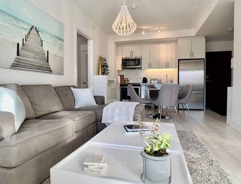 StunningStayz Luxury 2 King Beds Friday Harbour Resort Lake Simcoe GOLF & BOAT 2