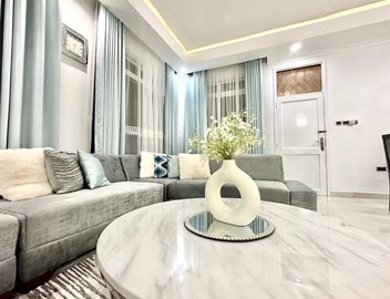 Stylish 3-BR Apartment Near Beach, Airport & Restaurants 5