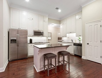 Stylish 4 bedroom home in the heart of Baton Rouge 2