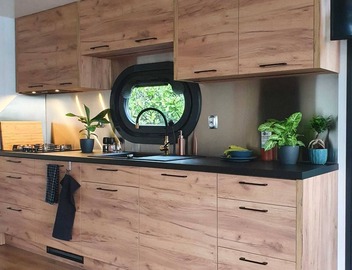 Stylish, Brand-new Houseboat in Monnickendam, Near Amsterdam 2
