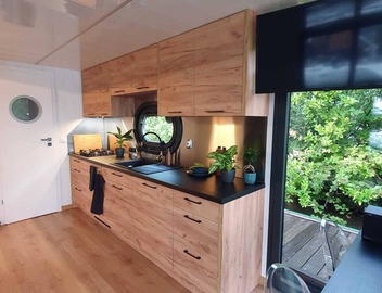 Stylish, Brand-new Houseboat in Monnickendam, Near Amsterdam 5