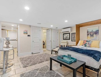 Stylish City Studio in the Heart of Capitol Hill 3
