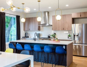Stylish Clubhouse Retreat w/Hot Tub near Downtown 4