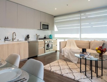 Stylish Condo By The Beach 5