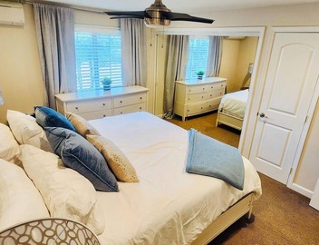 Stylish & Cozy 1BR Retreat Perfect for Work & Travel Prime Location! 4