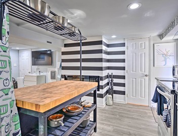 Stylish DC Studio ~ 5 Mi to National Mall! 4