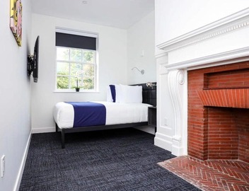 Stylish Hotel Room in Boston's Fenway - Unit #107 3