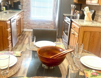 Stylish, Modern 3-bedroom home in Ozark. Near Finley Farms, park, library 2