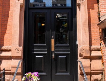 Stylish Newbury Street Studio, #11 5