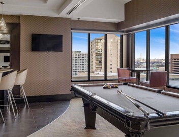 Stylish Oasis:Sleeps 7 | King Bed | Prime Location 2