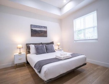 Stylish Private Room by Downtown LA with Private Parking 4