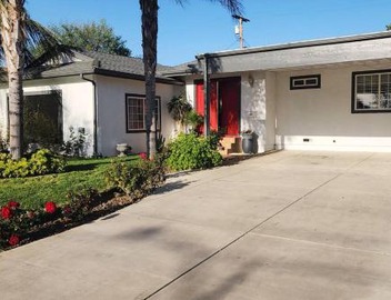 Stylish Ranch with Gorgeous Swimming Pool & Piano 5