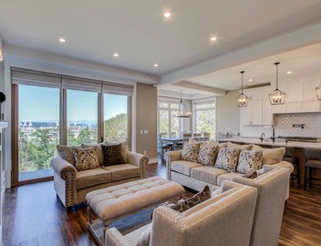 Stylish Seattle Farmhouse + Bonus suite and breathtaking views 5