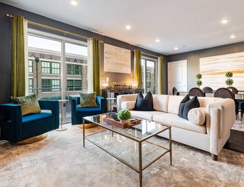 ⚜️Stylish,Spacious & Comfortable Downtown Penthouse! Enjoy The View from Your Personal Terrace! 3
