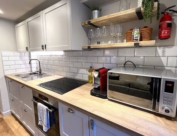 Stylish Studio Apartment in Clifton Village 5