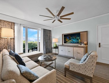 Stylish Suite to Have a Great Stay! 5