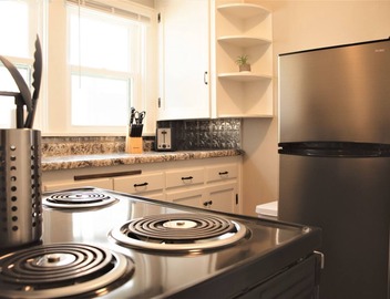 Stylish Updated Downtown Apartment 5