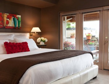 Suite with Puget Sound, Mount Rainier, & Olympic Views 3