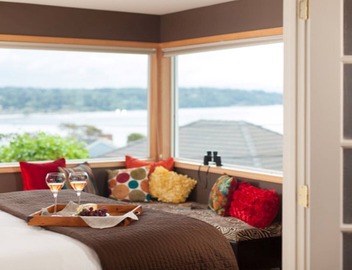 Suite with Puget Sound, Mount Rainier, & Olympic Views 4