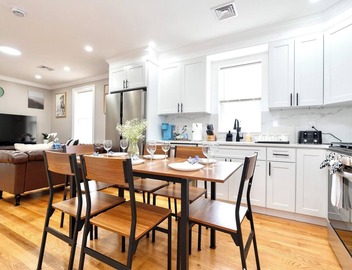 Sunny 3BR Boston 1st-floor Apt Pet-Friendly Franklin Park & Red Line 558-1 3